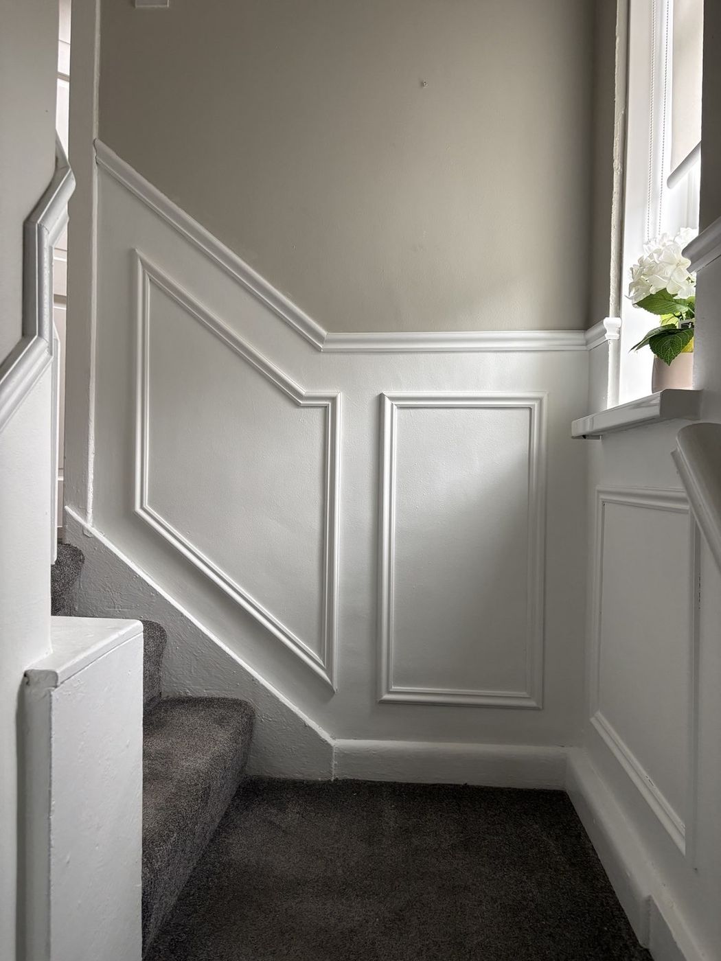 Wall panelling and wainscoting detail